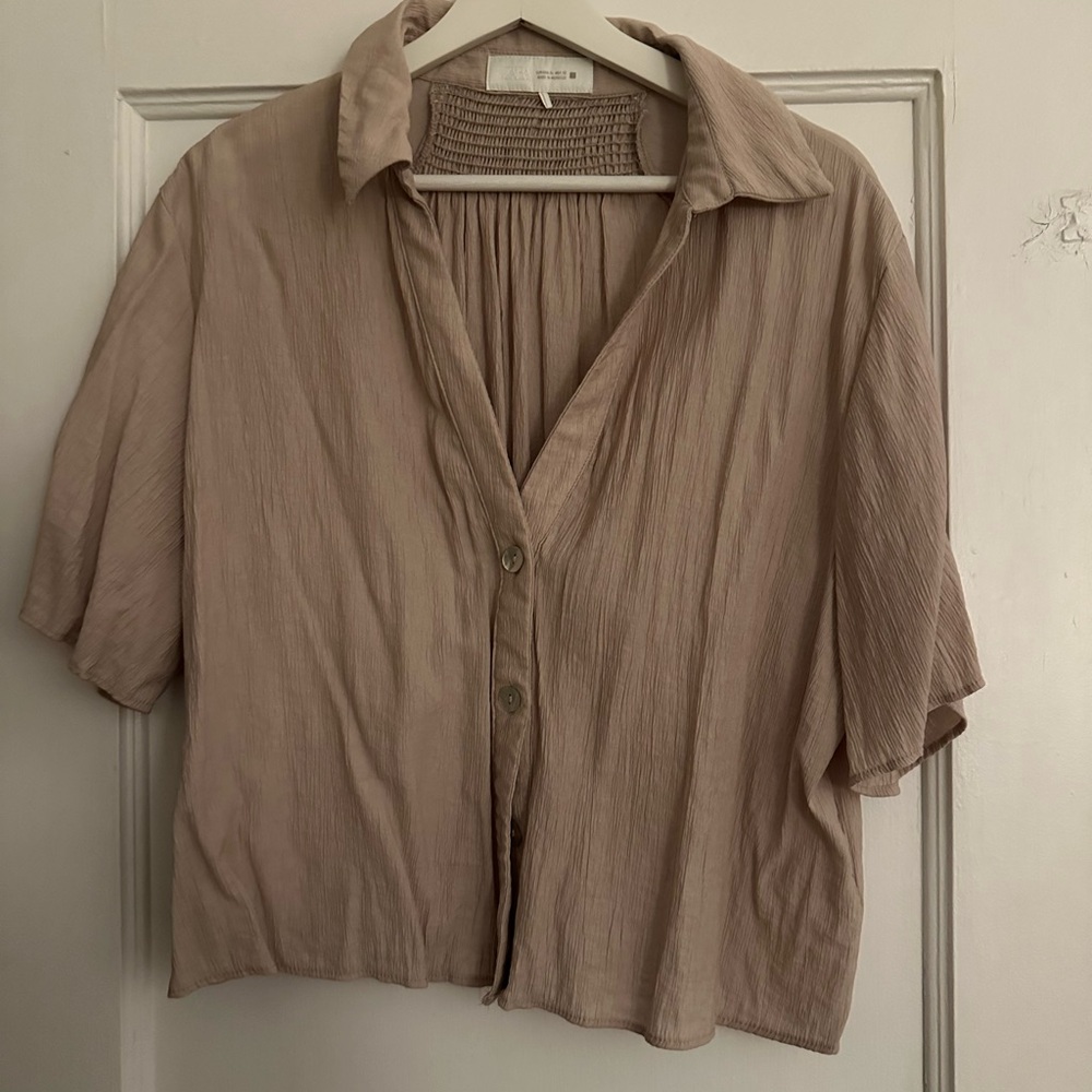 Zara Women's Beige Button-Up Blouse